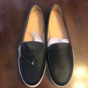 Wanted Brand -NWT Black & White Loafers. Size 10
